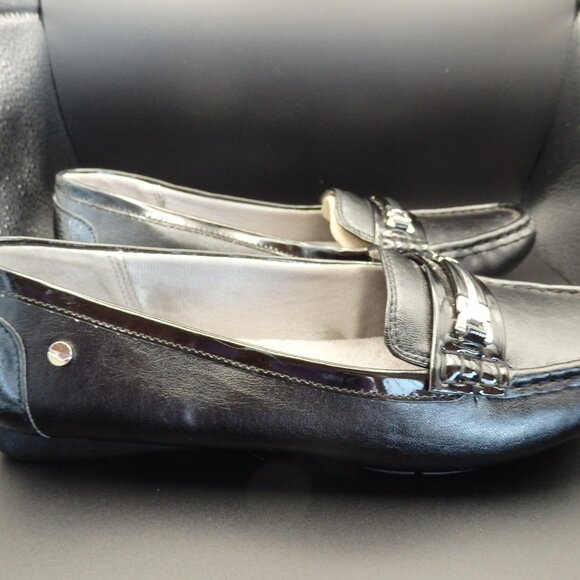 LifeStride Velocity Black Vanity Loafer - Picture 5 of 9